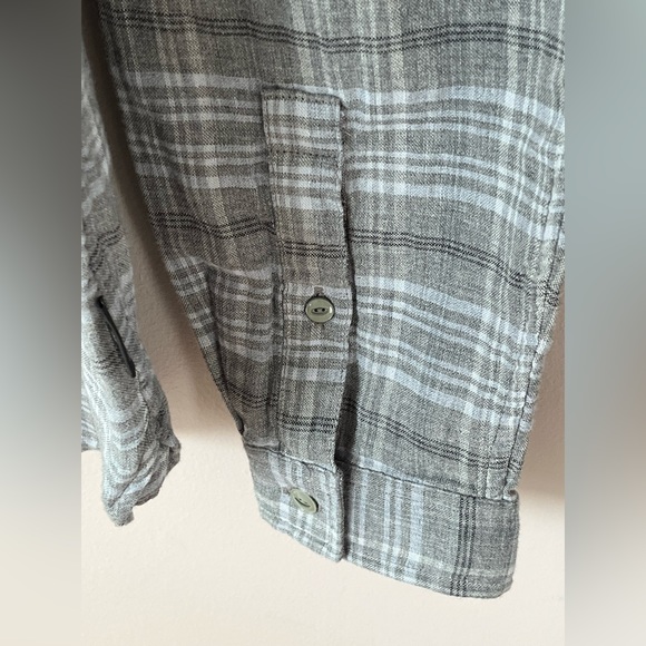 Men’s John Varvatos ⭐️ U.S.A. Reversible Long Sleeve Sport Shirts - Picture 3 of 16